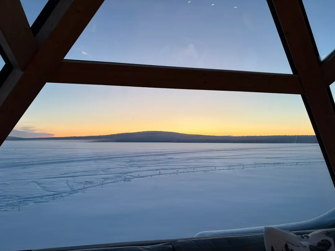Sauna lounge overlooking Lake Jerisjärvi