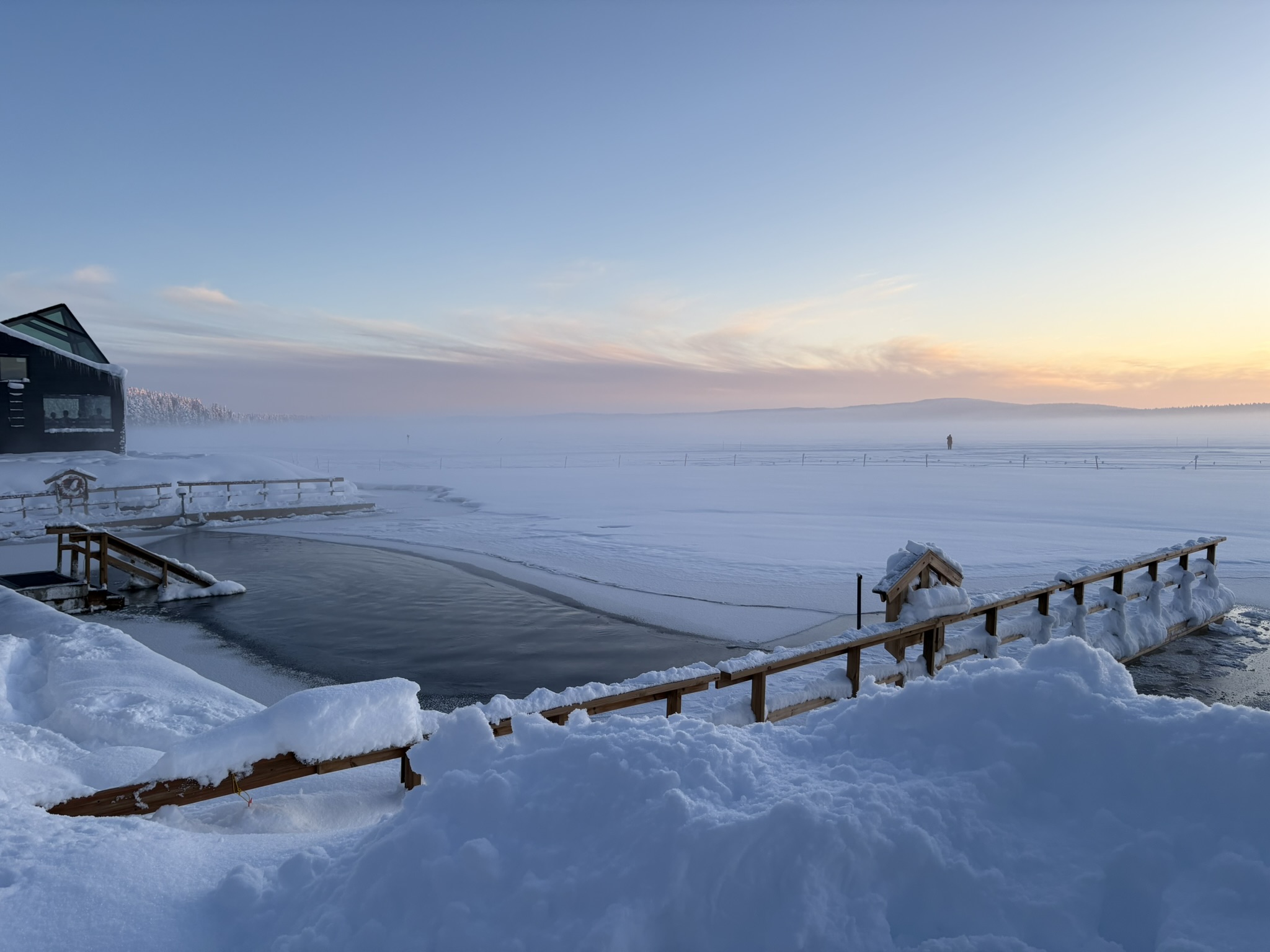 Arctic Sauna World at Lake Jerisjärvi